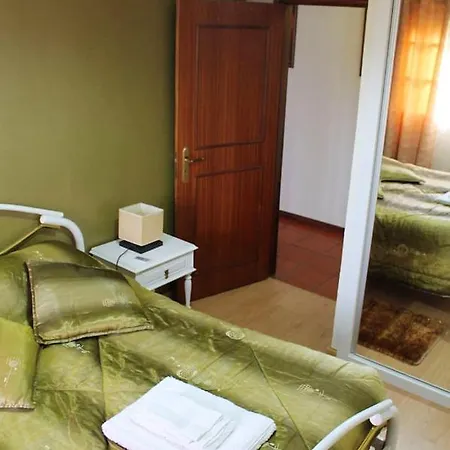 House With 2 Bedrooms In With Enclosed Garden And Wifi Casa de Férias Macedo de Cavaleiros